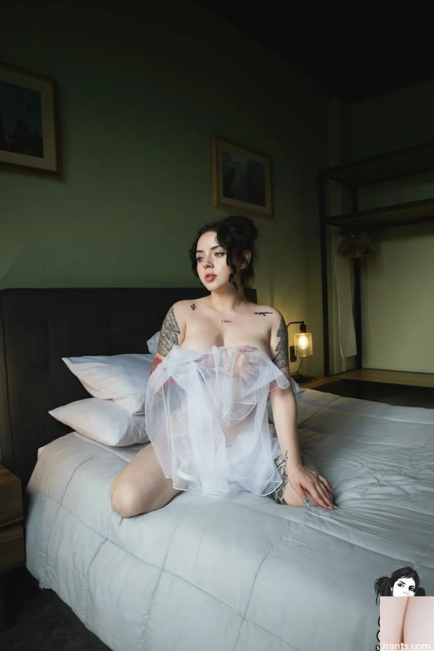 Neveska Martinez image 19