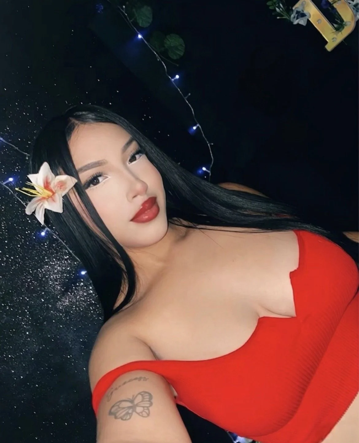 25 year-old Venezuelan gorgeous image 3