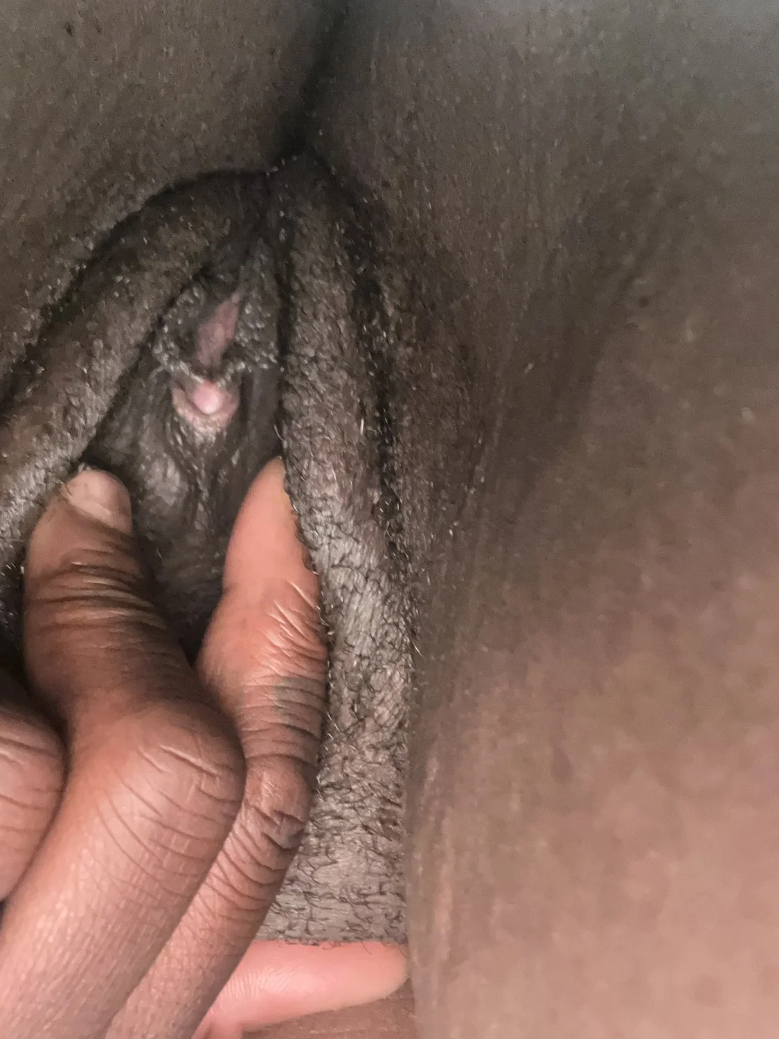 Ebony walker good head inna trap image 2