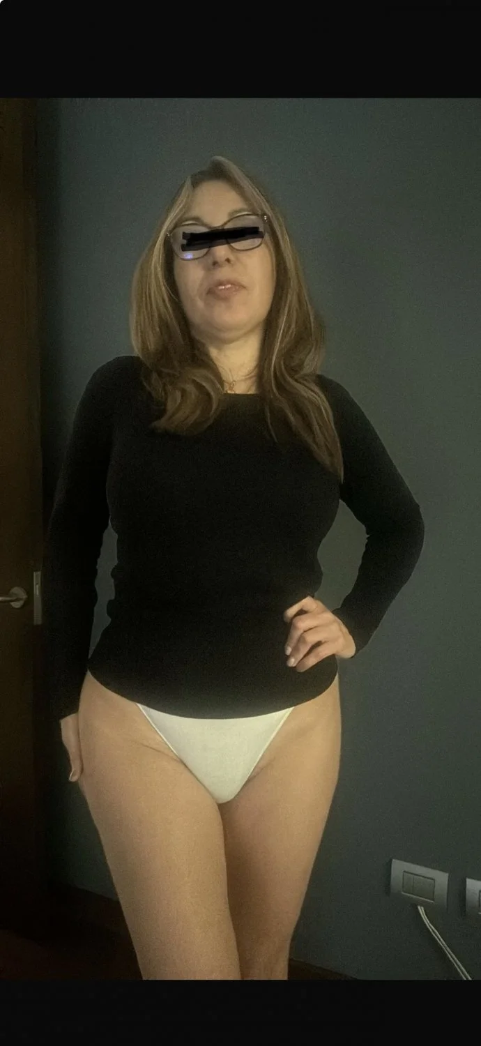 hot mommy image 6