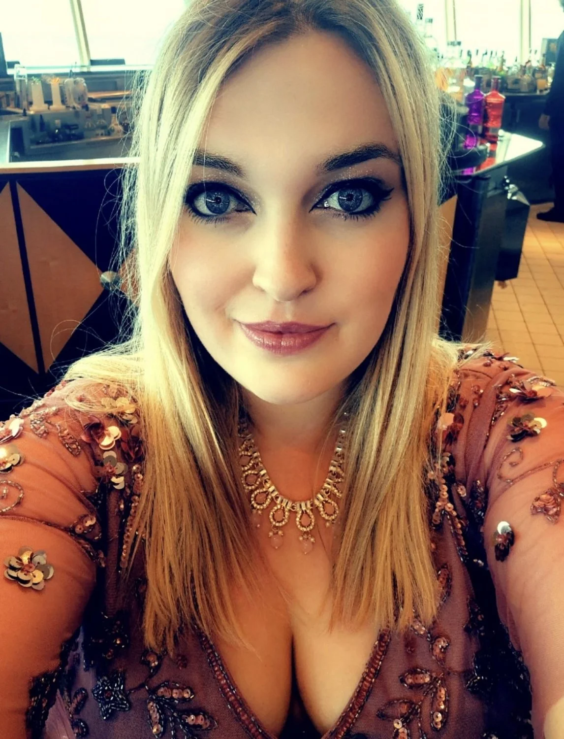 Chubby greedy slut wife begging for cum. IRL amateur whore. image 1