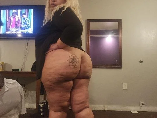 Bbw escort image 9