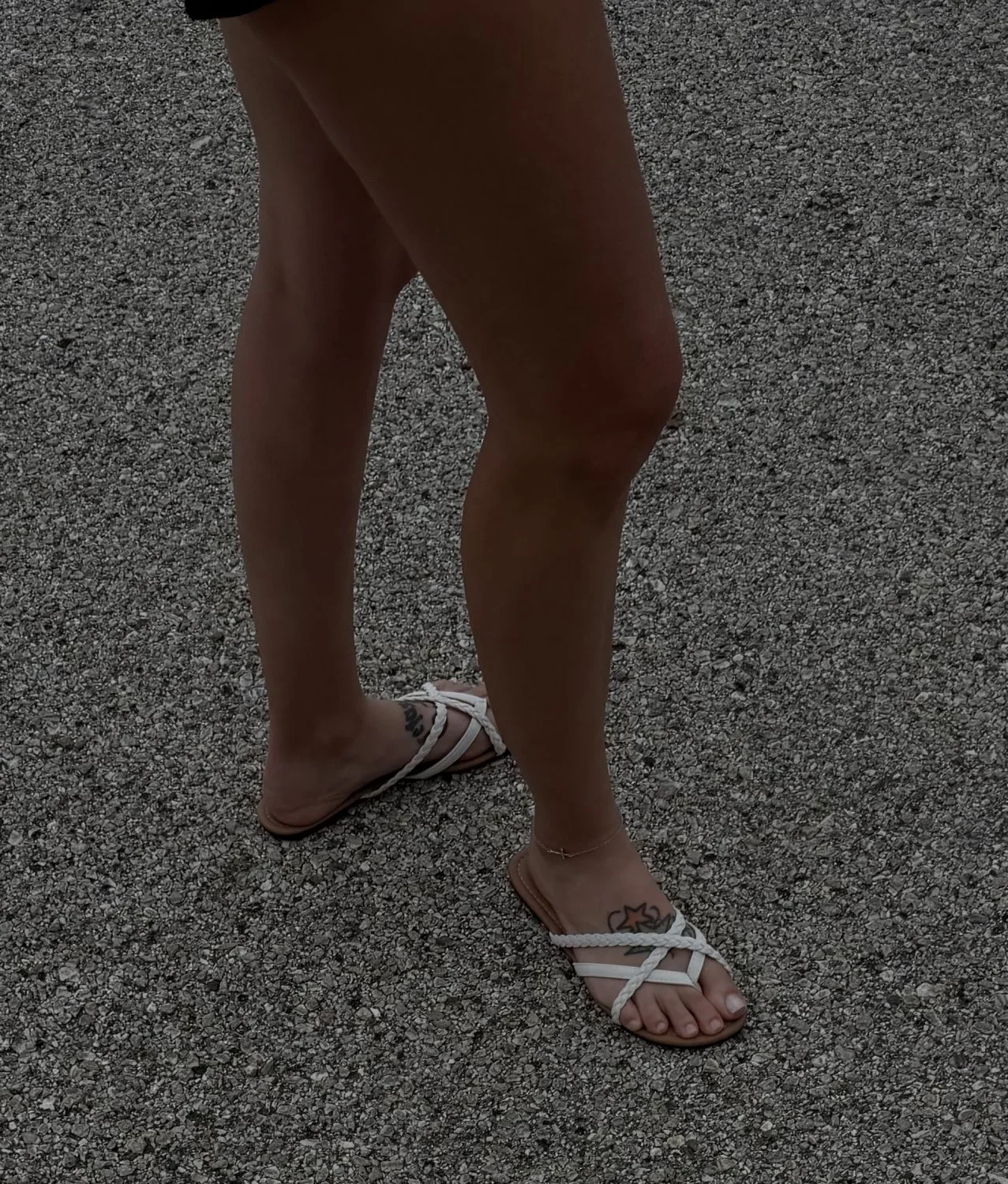 MILFS tattooed feet in sandals image 2