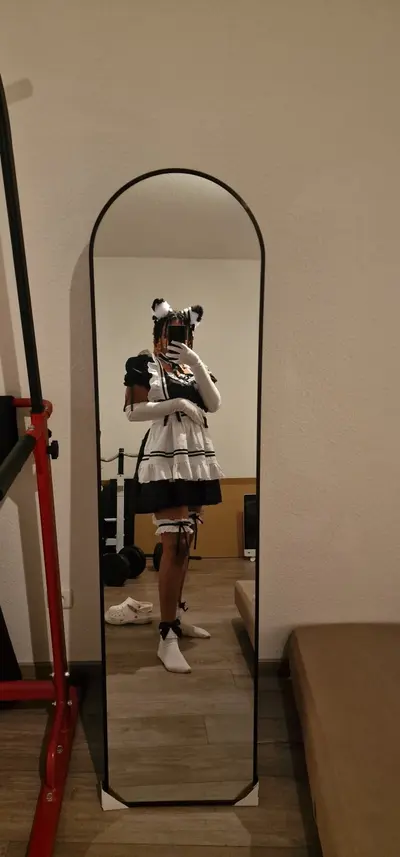 Ebony maid bouncing her fat ass on bwc cover image
