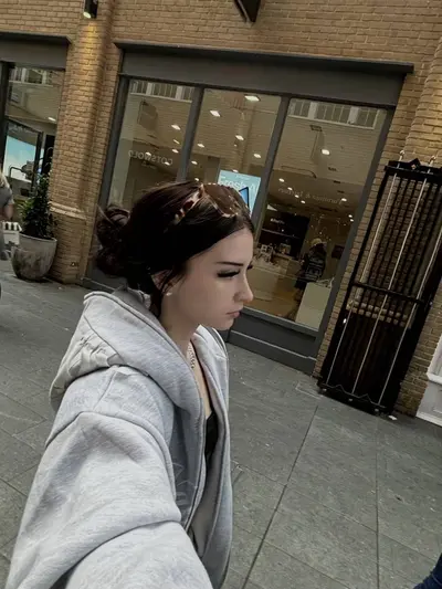 Barely legal college girl with a fat ass <3 cover image