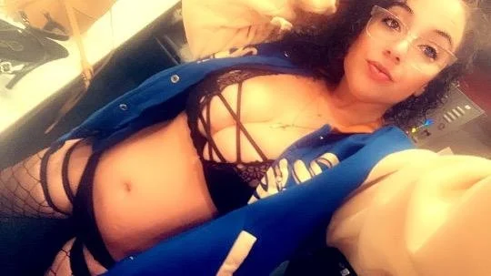 Lexi Beauitful Native with double d breast image 10