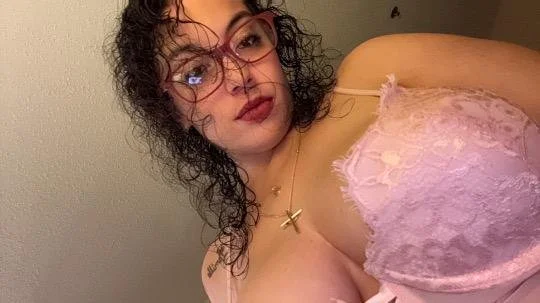 Lexi Beauitful Native with double d breast image 4