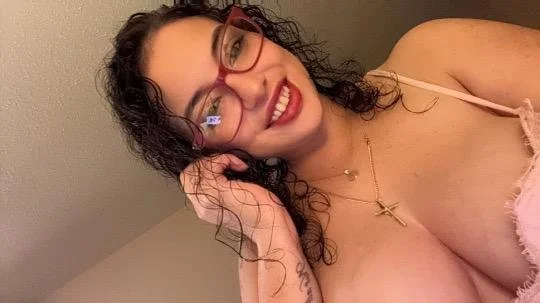 Lexi Beauitful Native with double d breast image 9