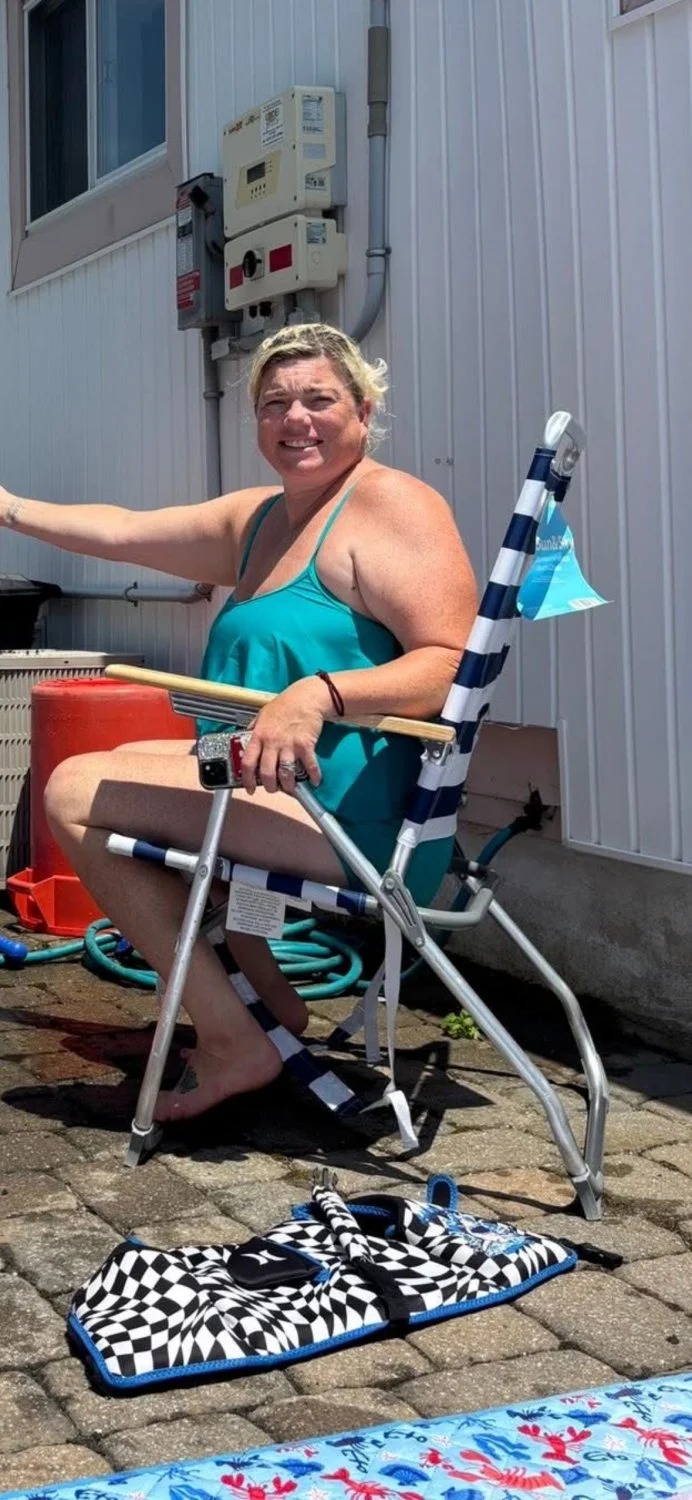 Philly sexy mom image 3