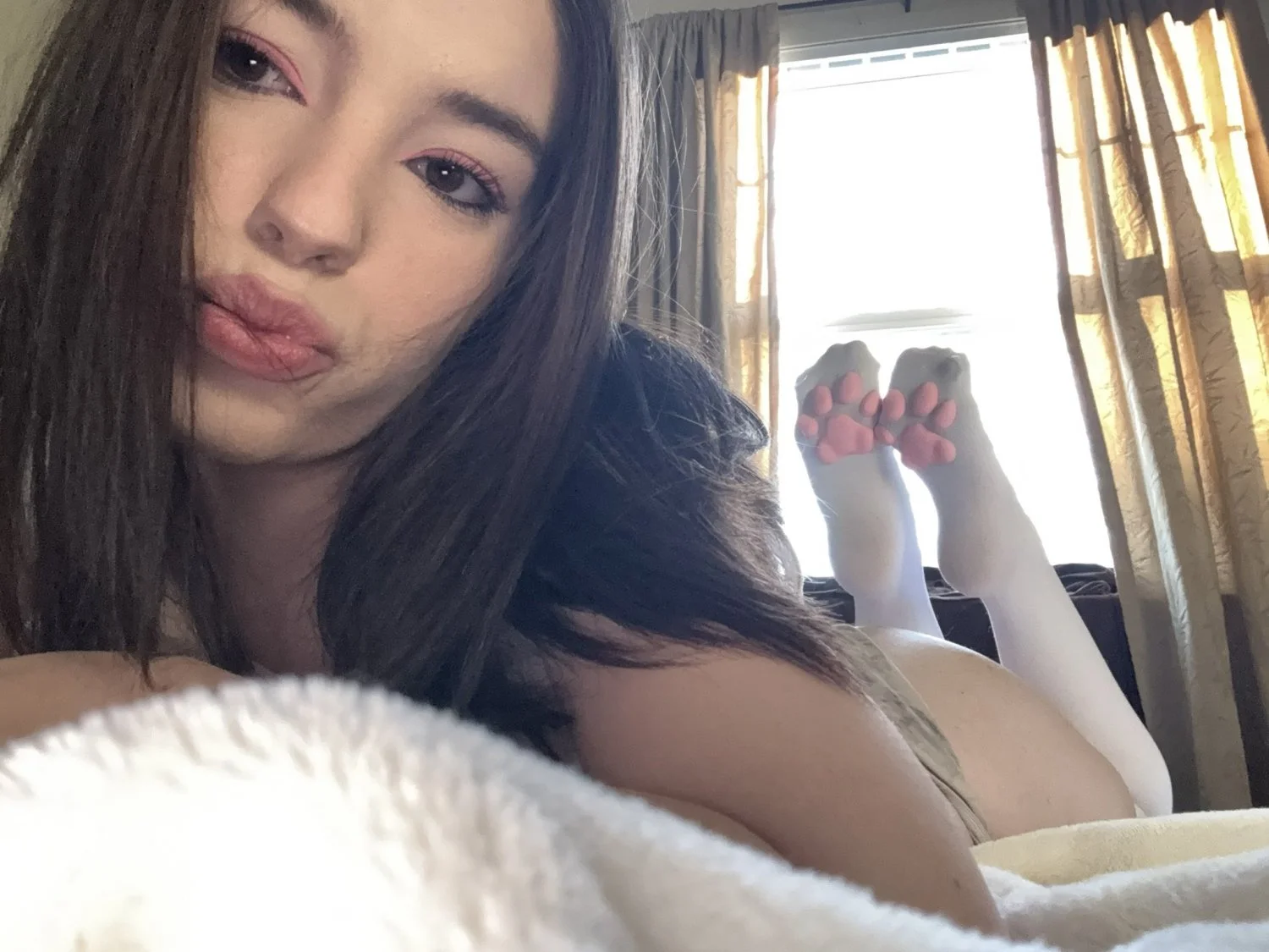 Freshly 18yr old slut exposed image 2