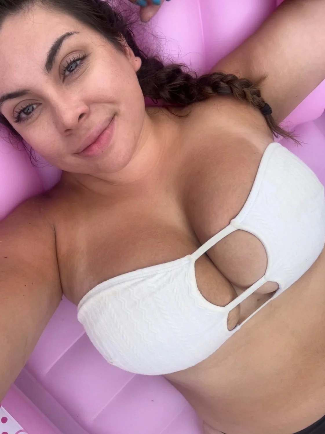 MILF with juicy tits image 7
