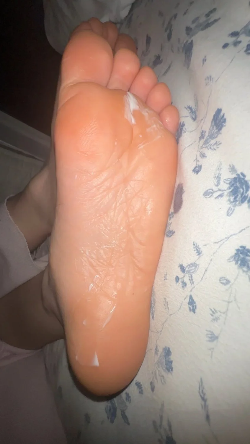 Random feet pics of my gf image 3