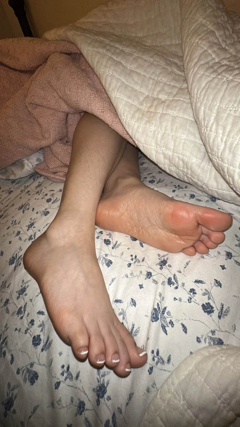 Random feet pics of my gf image 6