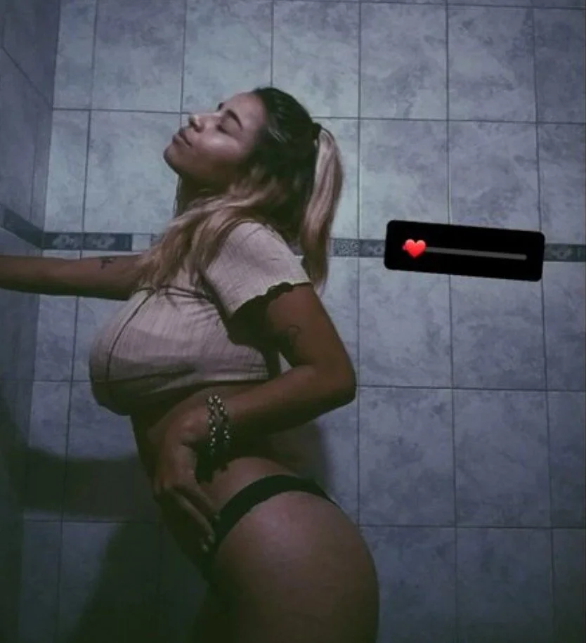 JULI VERON PECHUGONA LUCHONA image 6