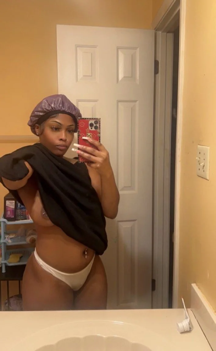 Memphis college slut Karrie Kelly big tits image 6