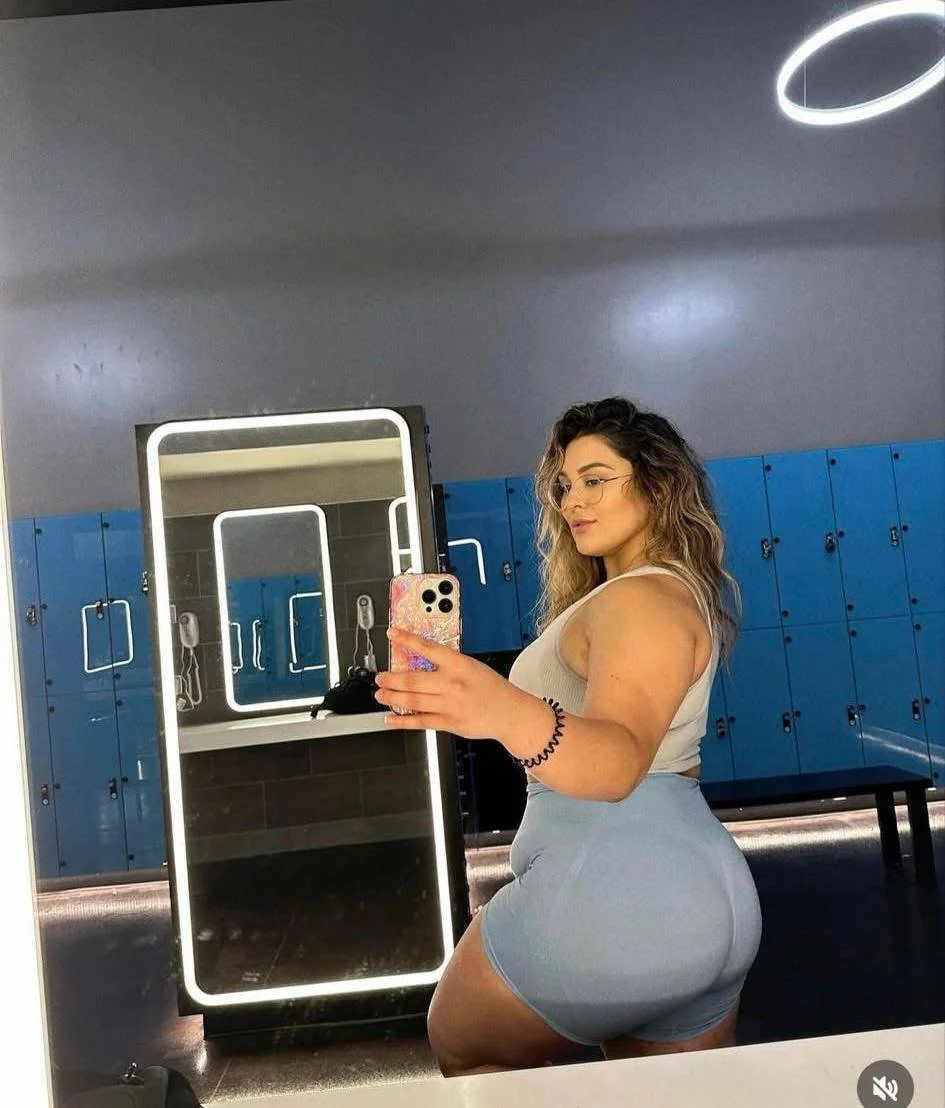 how are we feeling about this pregnant gym slut anna image 13