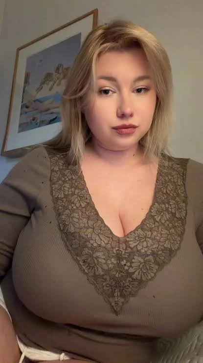 Huge Random Tits Pt 17 image 3