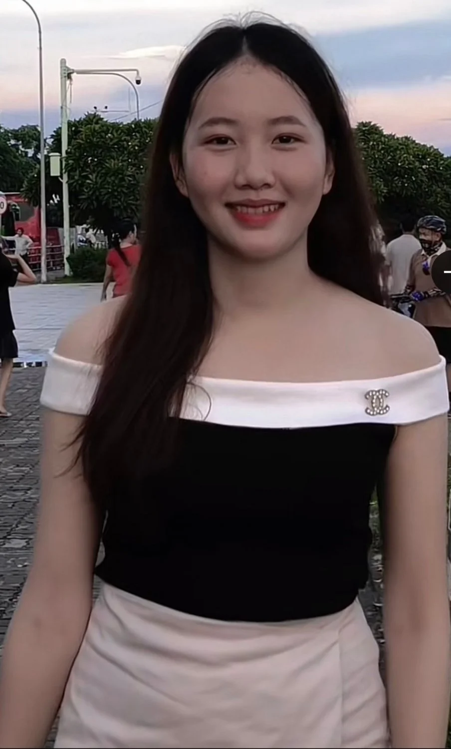 Asian Hmong Teen Nude main image
