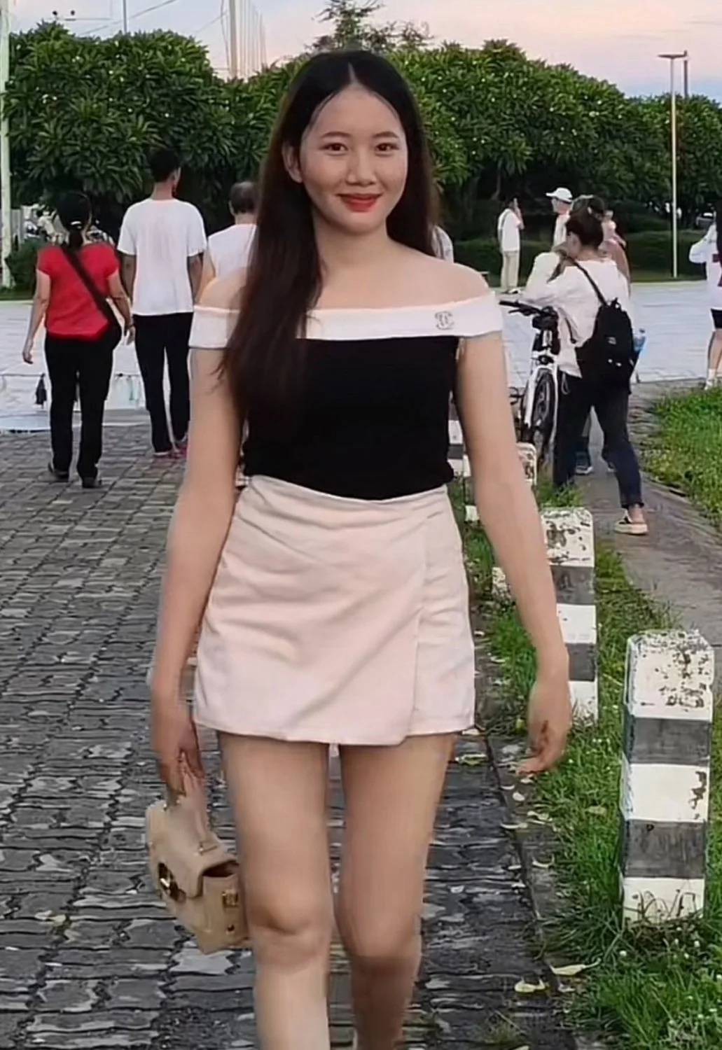 Asian Hmong Teen Nude image 2