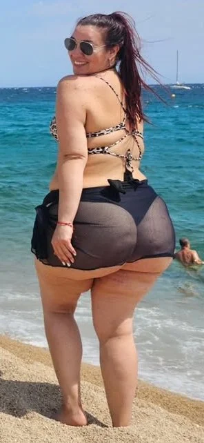 Best curvys on ig #2 image 14