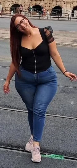 Best curvys on ig #2 image 15
