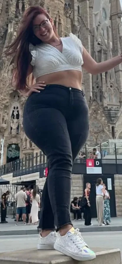 Best curvys on ig #2 image 24