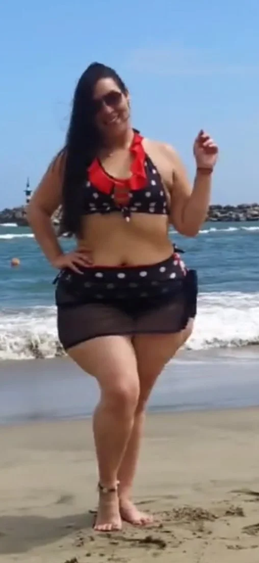 Best curvys on ig #2 image 27
