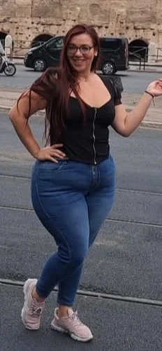 Best curvys on ig #2 image 8