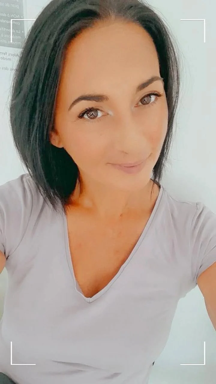 Sophie french housewife image 1
