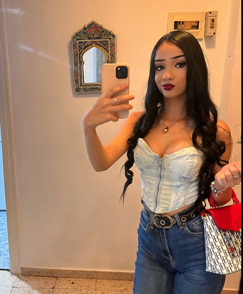 🥵🇪🇦 image 5