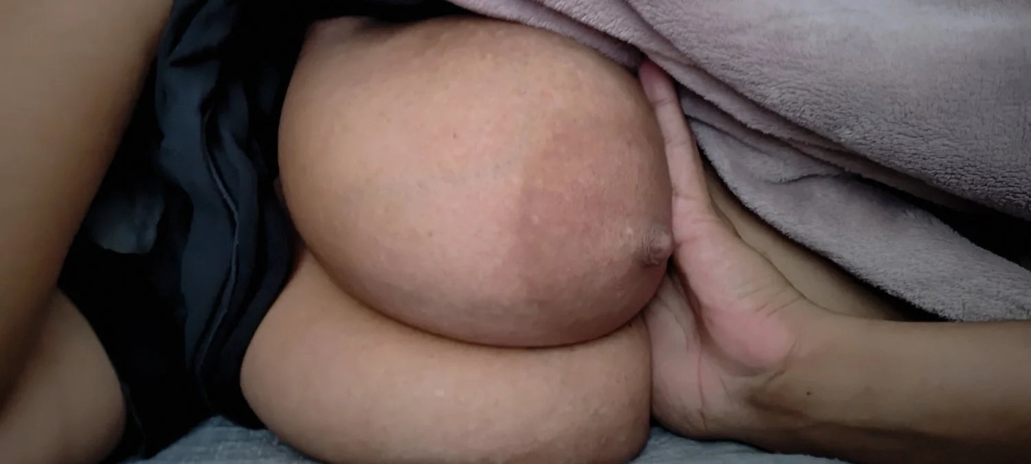 Mais da minha esposa peituda image 2