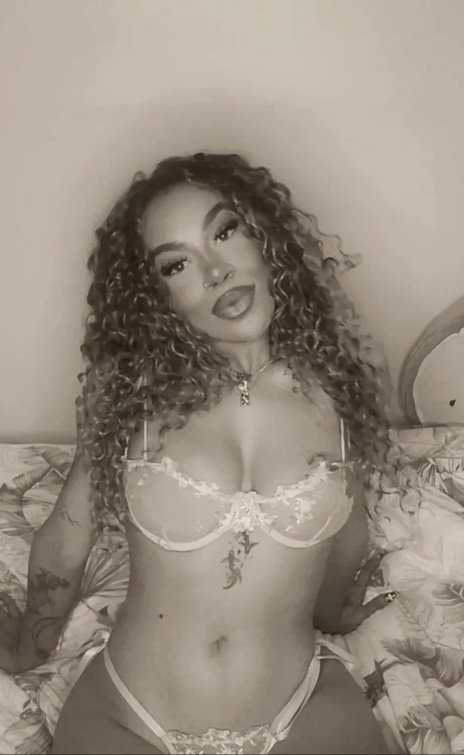 Insta hunnies image 5