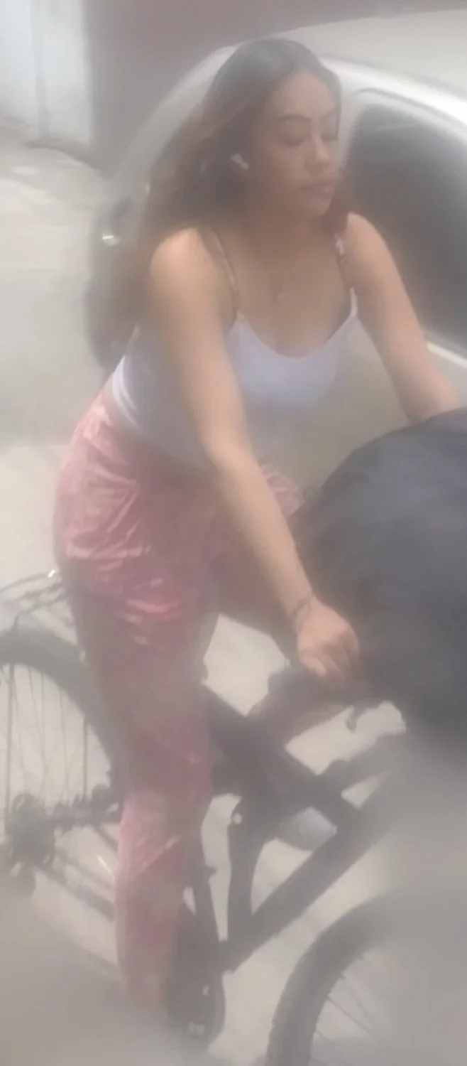 Espiando a La Puta Vecina🥵🍑. image 3