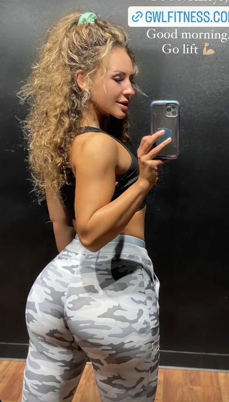 Fitness MILF Haley Bashlor image 38