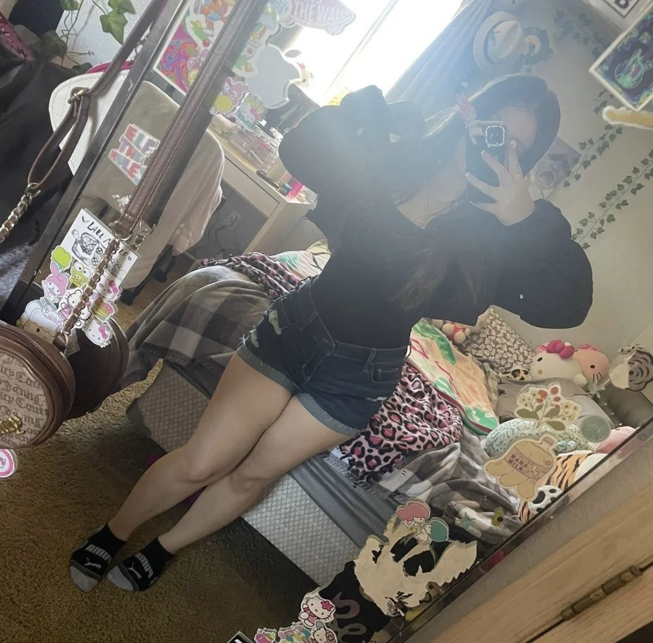 Can anyone tribute my Latina friend image 18