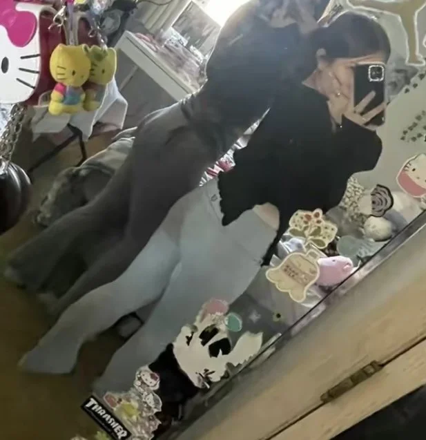 Can anyone tribute my Latina friend image 21