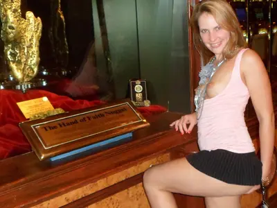 Leaked Amateur Wife Pics cover image