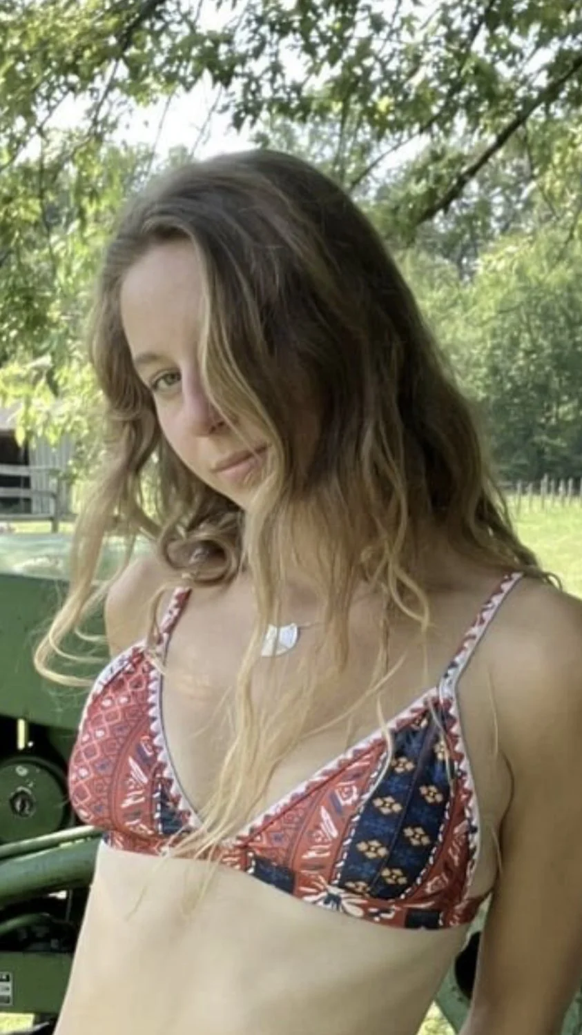 Farmers daughter. Dreams are made with this country whore🔥🔥🤤🤤 image 20