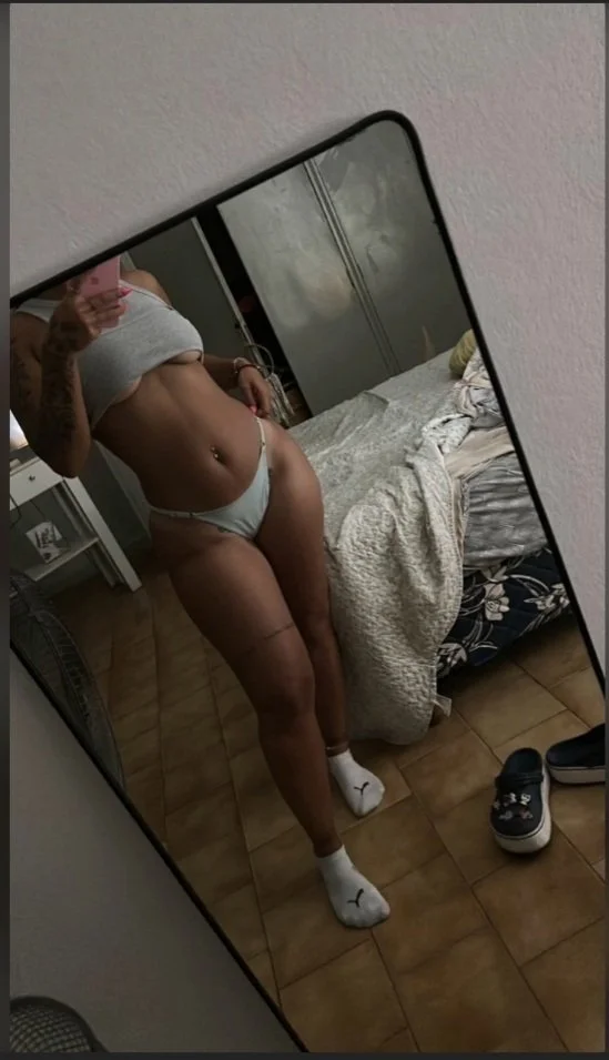 Argentina hermosa rubia blanquita con ricas tetas culona sabroso coño image 7