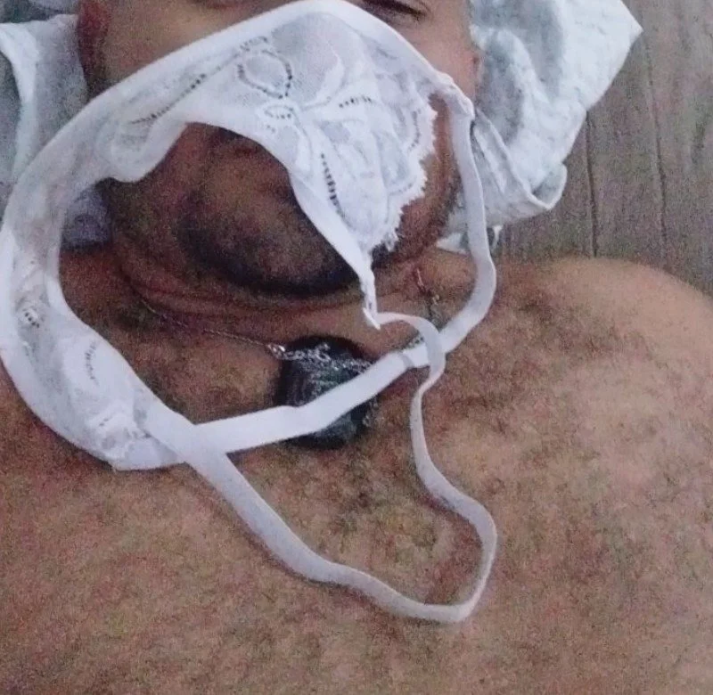 Enteada putinha bucetuda evangélica uma 😇 anja chegou do culto mostrando o bucetao 🩷 rosado 🤤🍆 image 14