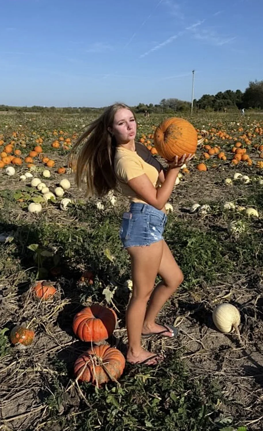 What do you think about this #sexy #teen?? Share your comments 😈 image 4