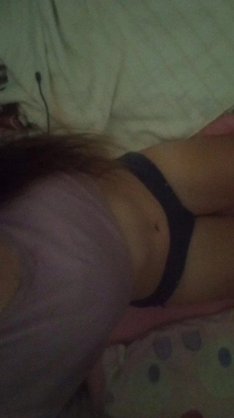 Branquinha snowbunny mandou a buceta wet molhada e vazou image 6
