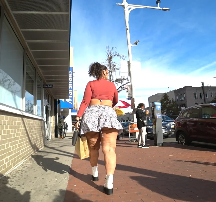 Mature ghetto pawg in hooker clothes show off image 19