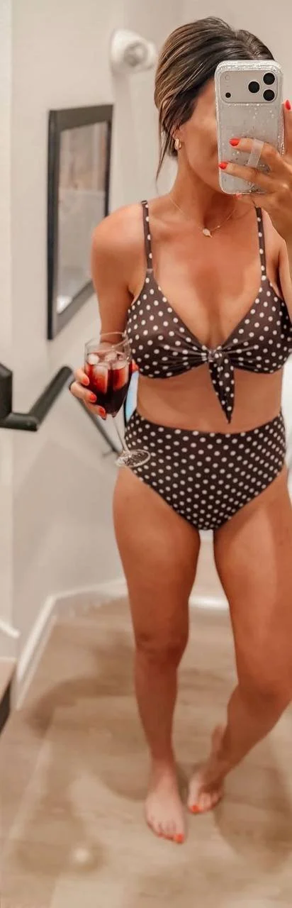 Sexy Texas MILF image 8