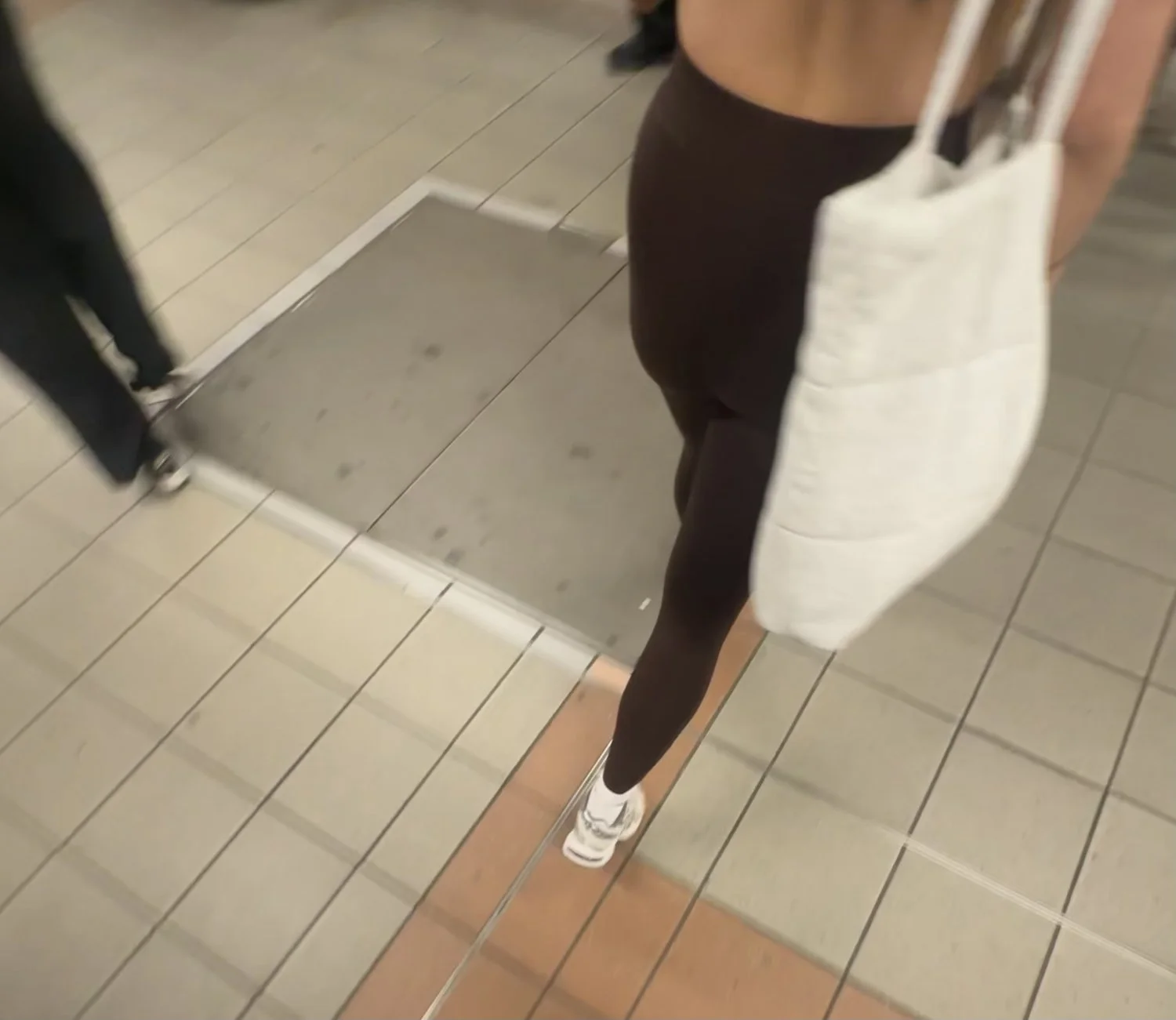 phat dimply asian ass perved on main image