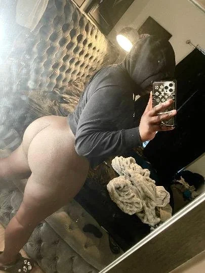 Big booty trans from ATL image 10