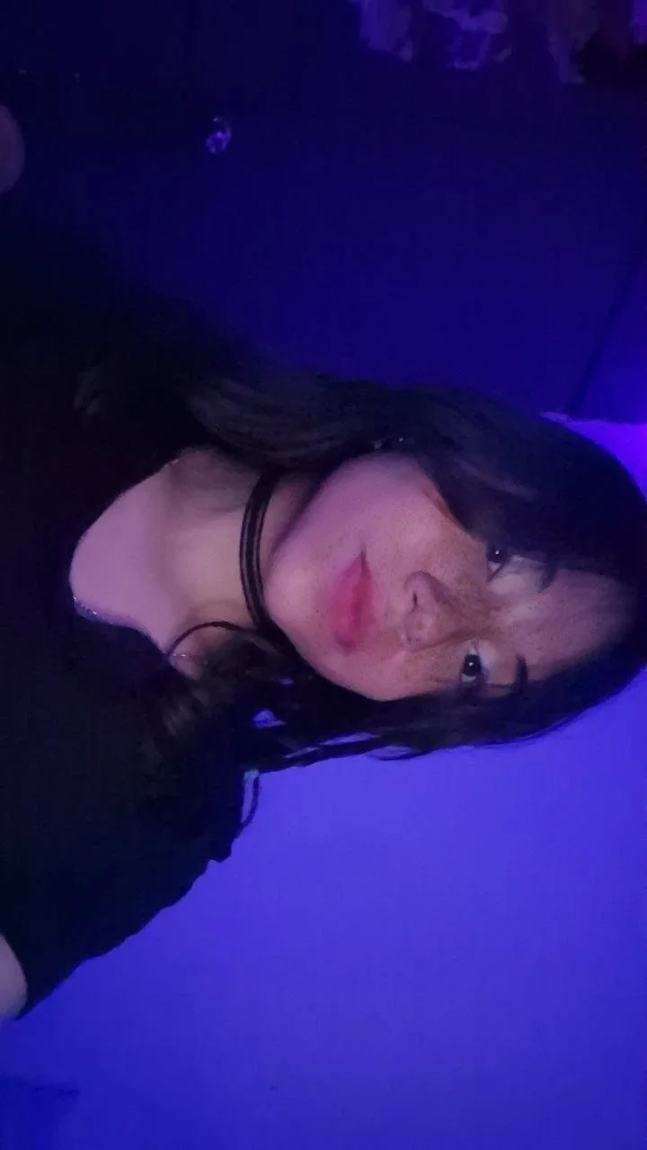 Novinha gostosa com a buceta peluda vazou mostrando pros amigos videos novos amadores main image