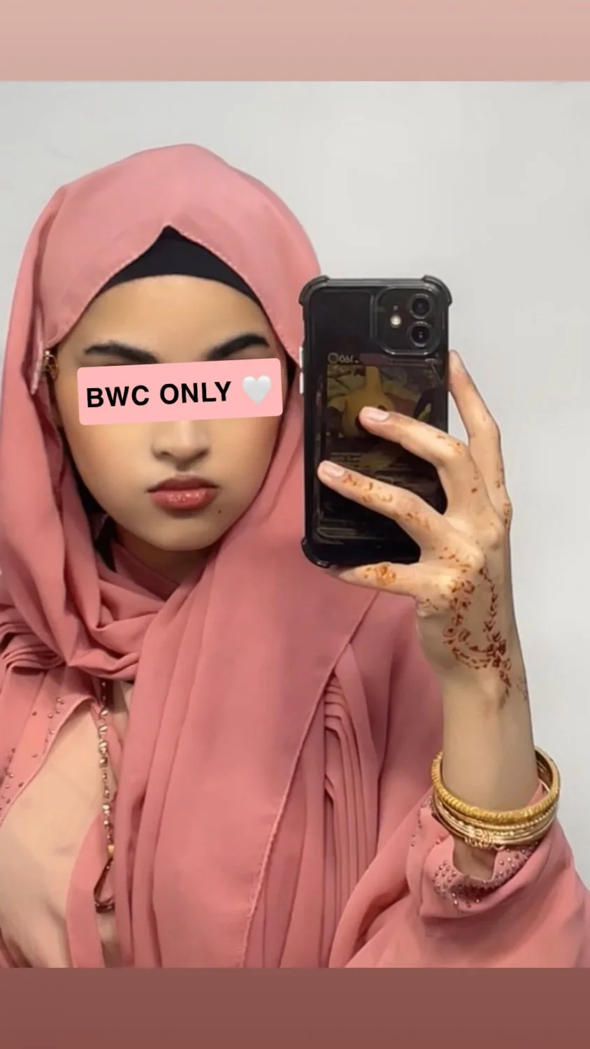 Eating out my gf fat paki pussy, cleaning out hhoejabi cheating cum 😵‍💫🇵🇰😍♠️ image 2