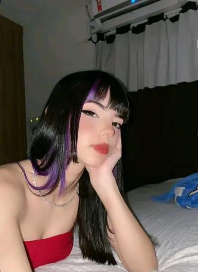 Novinha de 19 anos do tik tok cover image