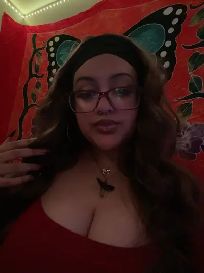 Black chubby lightskin dm to trade cover image